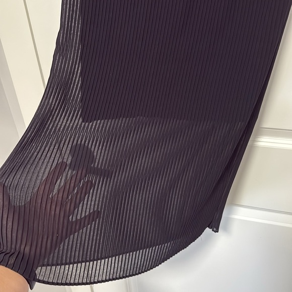 Bordeaux Women’s Black Knee Length Pull on Skirt size Small - Picture 3 of 5